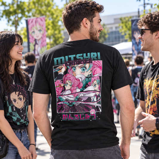 Playera Mitsuri en uso